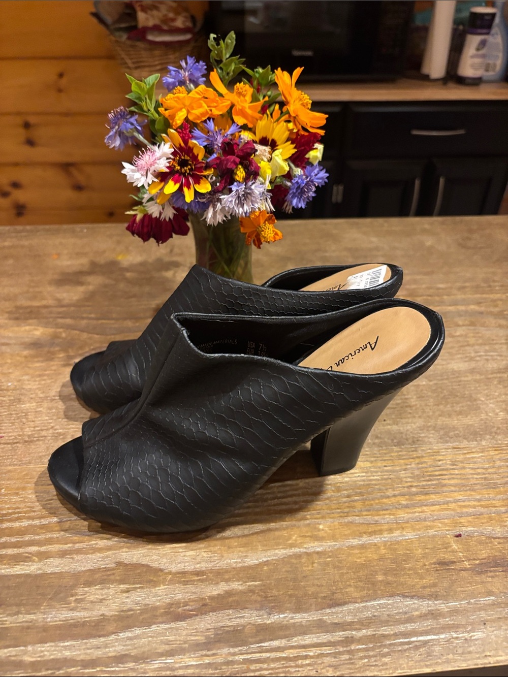 American Eagle Outfitters Black Open-Toe Mule Heels